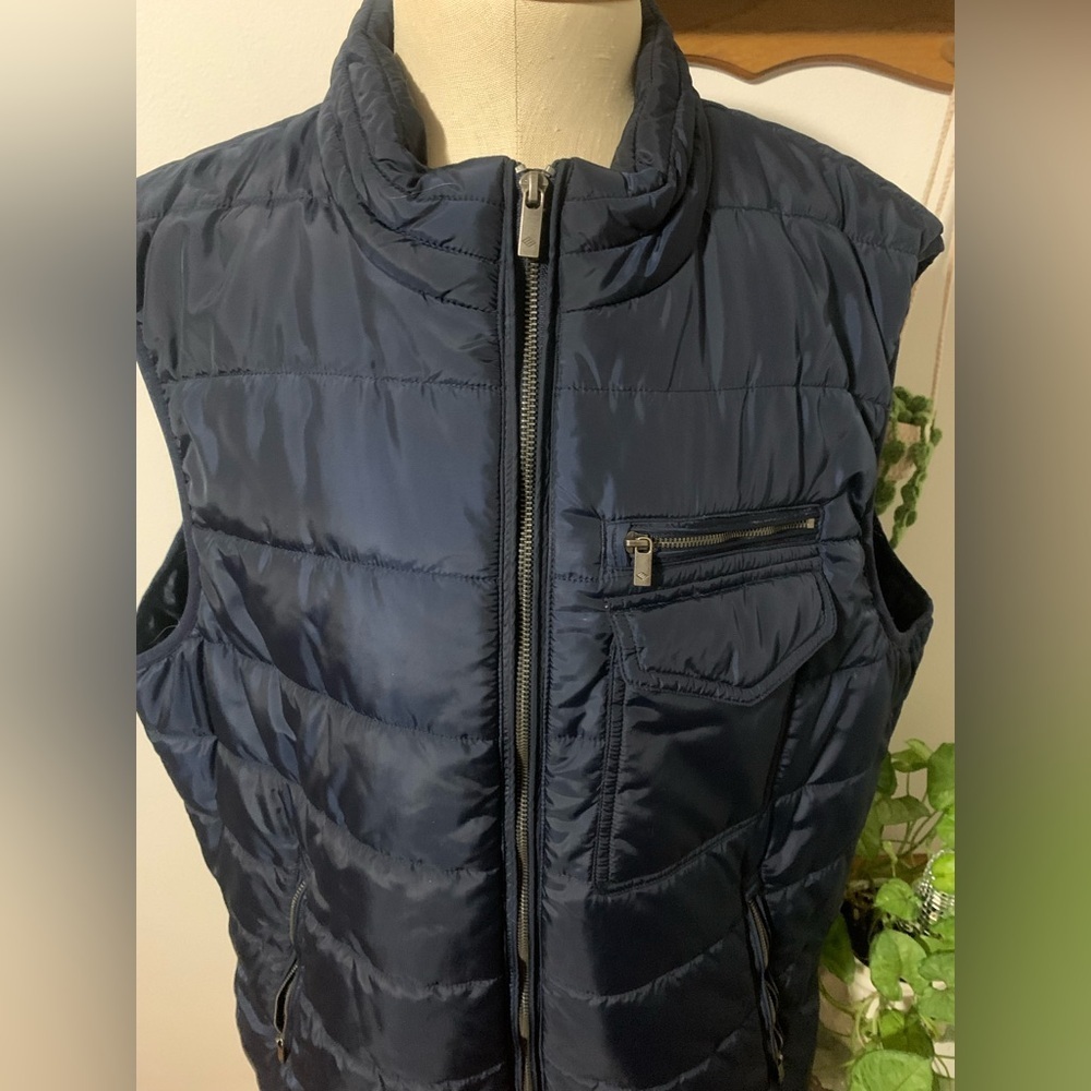 Joseph Abboud Navy Puffer Vest XXL Water Repellent Outdoor Ready Like New - Picture 9 of 16